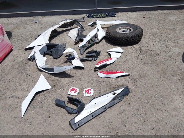 3JB8XAT44RE001842 Can-Am Maverick R X Rs