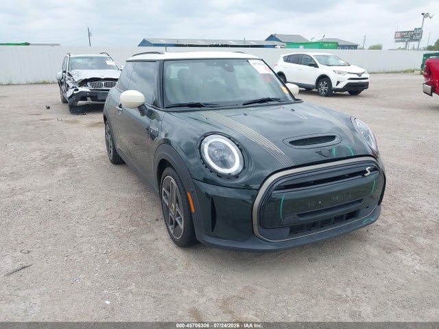 45706306 :رقم المزاد ، WMW13DJ06P2T88915 vin ، 2023 Mini Se Hardtop Cooper مزاد بيع