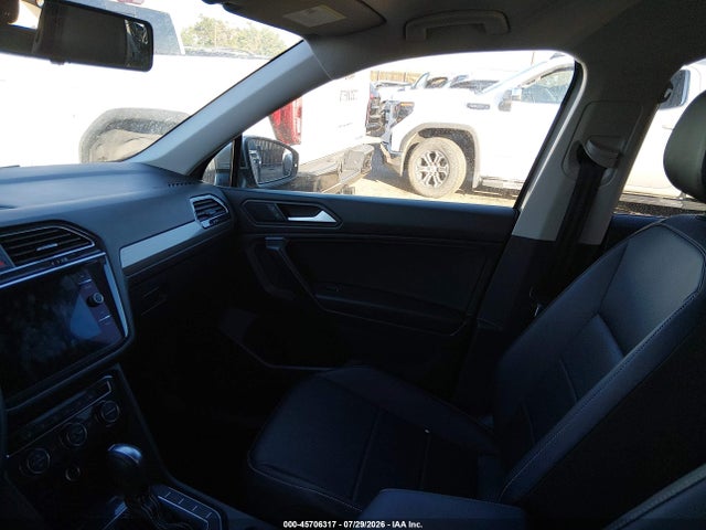 45706317 :رقم المزاد ، 3VV2B7AX5MM129461 vin ، 2021 Volkswagen Tiguan 2.0t Se/2.0t Se R-line Black/2.0t Sel مزاد بيع