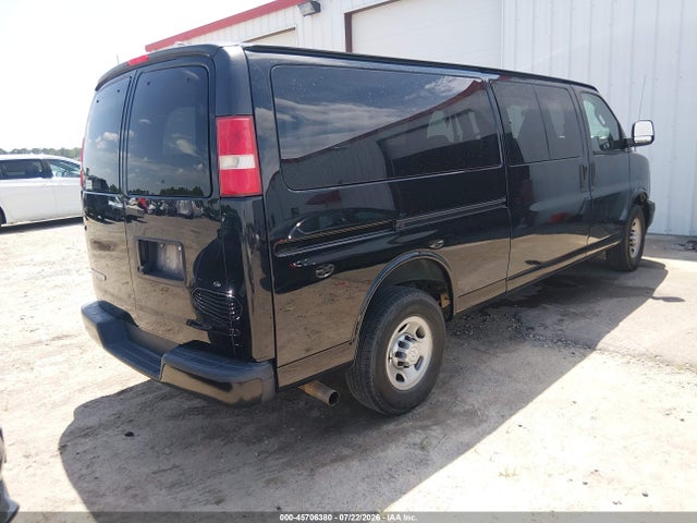 Chevrolet Express 3500 Ls 2017 1GAZGNFG1H1291207 Image 4