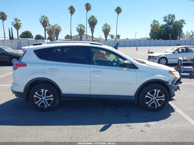 JTMZFREV7HJ712736 Toyota RAV4 LE