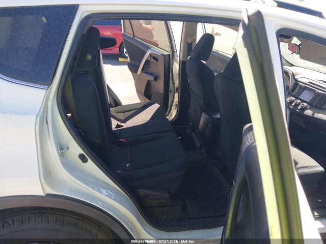 JTMZFREV7HJ712736 Toyota RAV4 LE