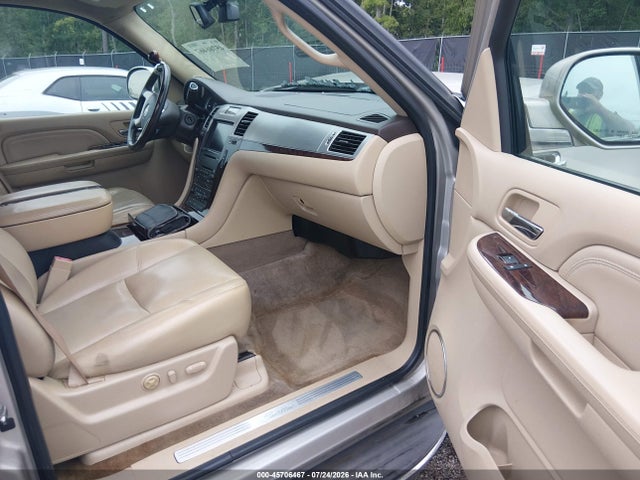 45706467 :رقم المزاد ، 1GYFK26289R106532 vin ، 2009 Cadillac Escalade Esv Standard مزاد بيع