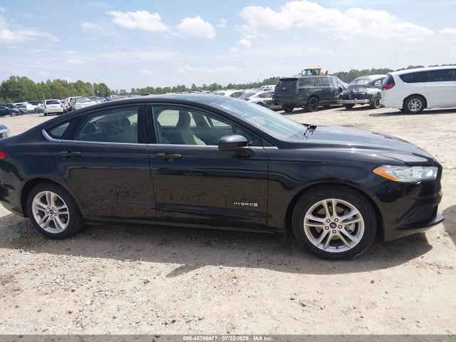3FA6P0UUXJR271464 Ford Fusion Hybrid S