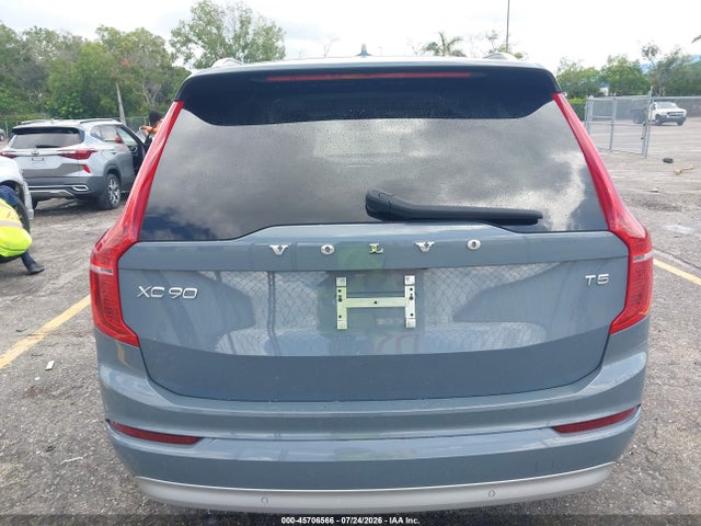 45706566 :رقم المزاد ، YV4102CK9N1828401 vin ، 2022 Volvo Xc90 T5 Momentum 7 Passenger مزاد بيع