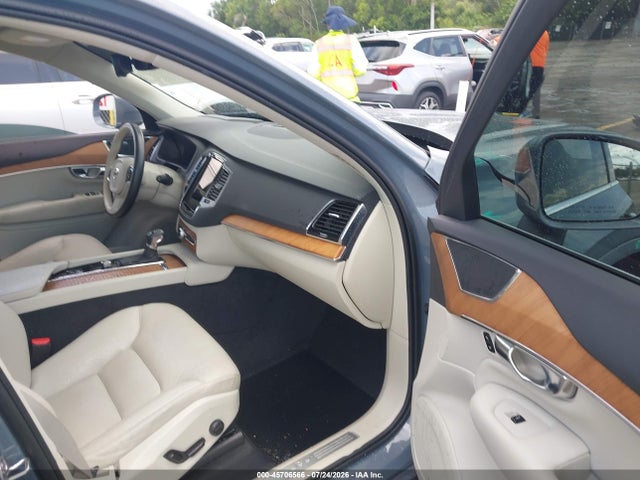45706566 :رقم المزاد ، YV4102CK9N1828401 vin ، 2022 Volvo Xc90 T5 Momentum 7 Passenger مزاد بيع