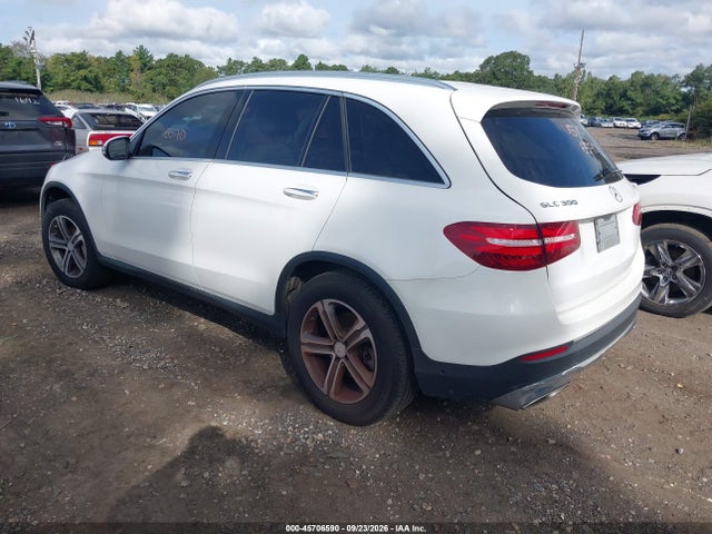 45706590 :رقم المزاد ، WDC0G4KB4HF120209 vin ، 2017 Mercedes-benz Glc 300 4matic مزاد بيع