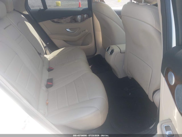 45706590 :رقم المزاد ، WDC0G4KB4HF120209 vin ، 2017 Mercedes-benz Glc 300 4matic مزاد بيع