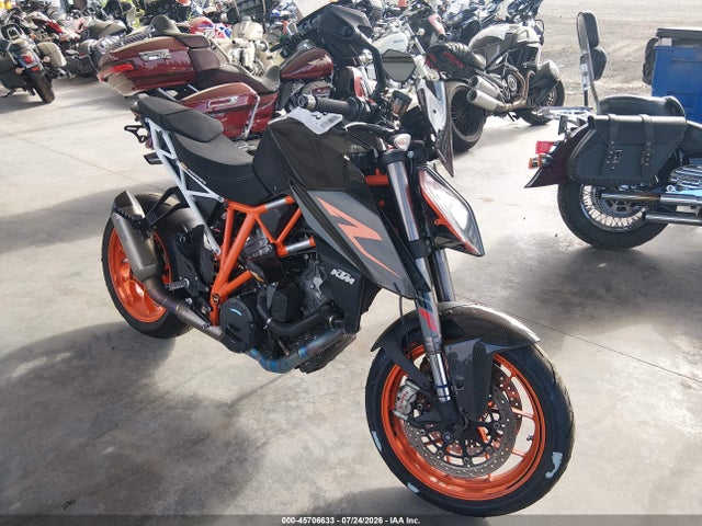 KTM 1290 Super Duke R 2017 VBKV39406HM961118 Image 1