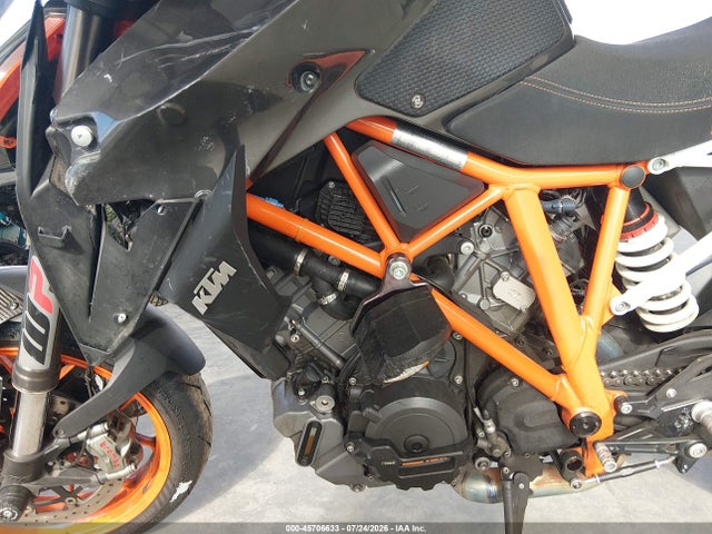 KTM 1290 Super Duke R 2017 VBKV39406HM961118 Image 9