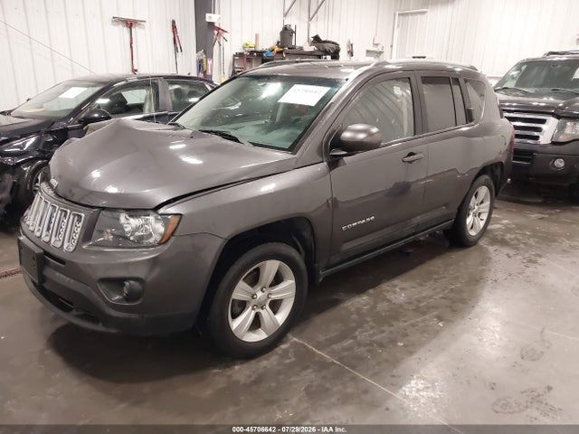 Jeep Compass Latitude 2017 1C4NJDEB0HD112094 Image 2