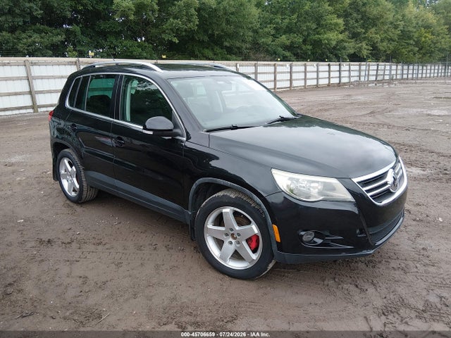 2011 Volkswagen Tiguan Sel მანქანა იყიდება აუქციონზე, vin: WVGBV7AX1BW525014, აუქციონის ნომერი: 45706659