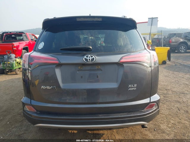 Toyota Rav4 Xle 2018 JTMRFREVXJJ196670 Image 17
