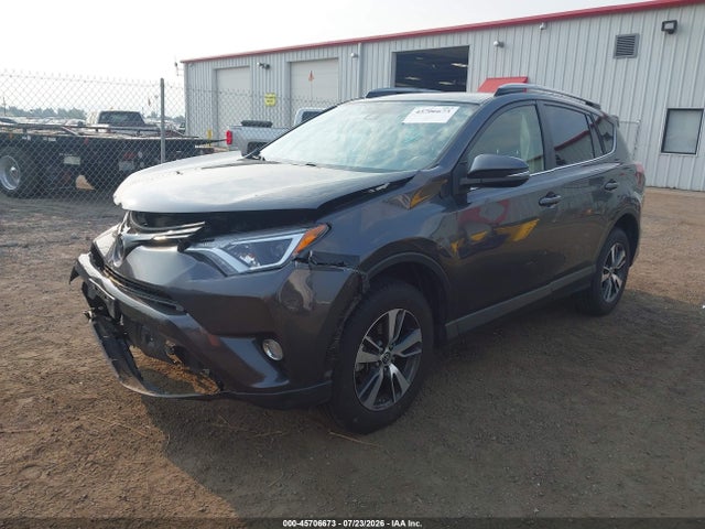 Toyota Rav4 Xle 2018 JTMRFREVXJJ196670 Image 2