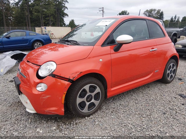 Fiat 500E BATTERY ELECTRIC 2015 3C3CFFGE9FT503266 Image 2