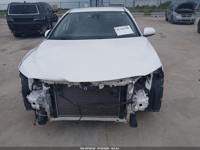 4T1B11HK2KU195611 Toyota CAMRY SE