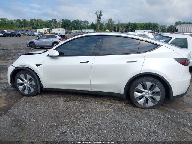 45706764 :رقم المزاد ، 5YJYGDEEXMF266742 vin ، 2021 Tesla Model Y Long Range Dual Motor All-wheel Drive مزاد بيع