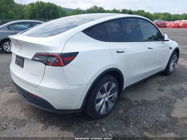 45706764 :رقم المزاد ، 5YJYGDEEXMF266742 vin ، 2021 Tesla Model Y Long Range Dual Motor All-wheel Drive مزاد بيع
