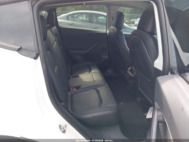 45706764 :رقم المزاد ، 5YJYGDEEXMF266742 vin ، 2021 Tesla Model Y Long Range Dual Motor All-wheel Drive مزاد بيع