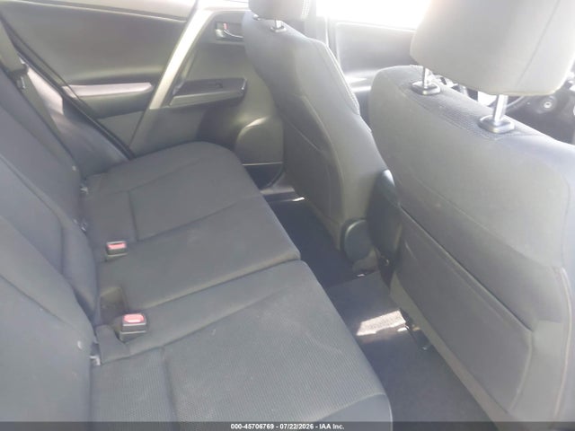 Toyota Rav4 Xle 2017 JTMWFREV2HJ146178 Image 8