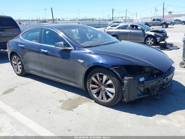 45706786 :رقم المزاد ، 5YJSA1H25FFP79746 vin ، 2015 Tesla Model S 70d/85d/p85d مزاد بيع