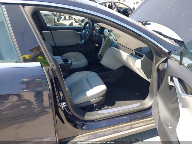 45706786 :رقم المزاد ، 5YJSA1H25FFP79746 vin ، 2015 Tesla Model S 70d/85d/p85d مزاد بيع