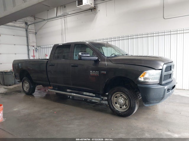 45706794 :رقم المزاد ، 3C6TR5HT4JG149918 vin ، 2018 Ram 2500 Tradesman  4x4 8' Box مزاد بيع