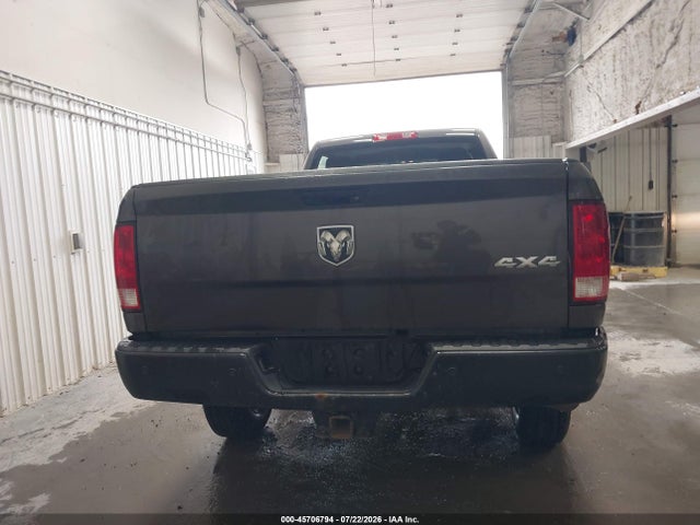 45706794 :رقم المزاد ، 3C6TR5HT4JG149918 vin ، 2018 Ram 2500 Tradesman  4x4 8' Box مزاد بيع