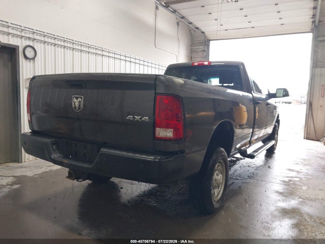 45706794 :رقم المزاد ، 3C6TR5HT4JG149918 vin ، 2018 Ram 2500 Tradesman  4x4 8' Box مزاد بيع