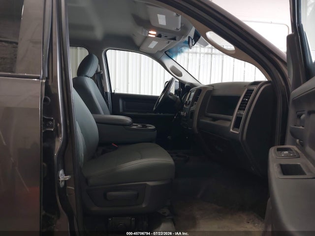 45706794 :رقم المزاد ، 3C6TR5HT4JG149918 vin ، 2018 Ram 2500 Tradesman  4x4 8' Box مزاد بيع