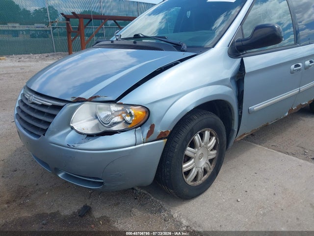 Продажа на аукционе авто 2005 Chrysler Town & Country Touring, vin: 2C4GP54L75R157050, номер лота: 45706795