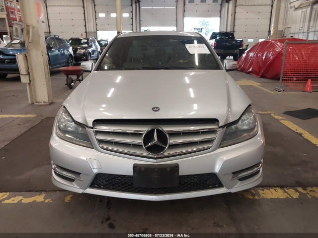 2012 Mercedes-benz C 250 Sport მანქანა იყიდება აუქციონზე, vin: WDDGF4HB6CR197322, აუქციონის ნომერი: 45706908
