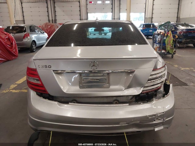 2012 Mercedes-benz C 250 Sport მანქანა იყიდება აუქციონზე, vin: WDDGF4HB6CR197322, აუქციონის ნომერი: 45706908