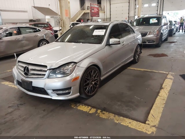 2012 Mercedes-benz C 250 Sport მანქანა იყიდება აუქციონზე, vin: WDDGF4HB6CR197322, აუქციონის ნომერი: 45706908