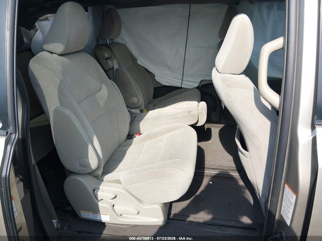 2015 Toyota Sienna Le 8 Passenger მანქანა იყიდება აუქციონზე, vin: 5TDKK3DC5FS631387, აუქციონის ნომერი: 45706913