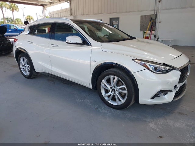 45706921 :رقم المزاد ، SJKCH5CP3HA037462 vin ، 2017 Infiniti Qx30 Premium مزاد بيع
