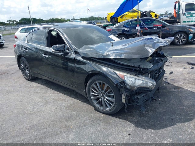 45706944 :رقم المزاد ، JN1EV7ARXJM430564 vin ، 2018 Infiniti Q50 3.0t Luxe مزاد بيع