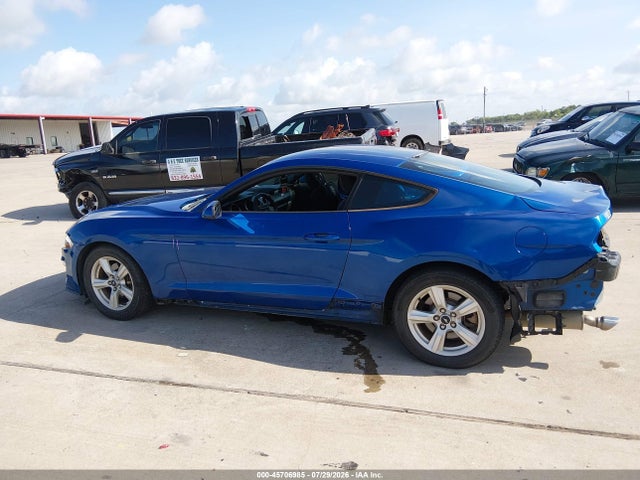 Ford Mustang Ecoboost 2018 1FA6P8TH1J5118977 Image 15