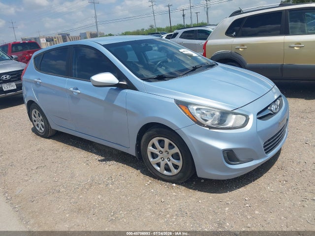 45706993 :رقم المزاد ، KMHCT5AE4DU138100 vin ، 2013 Hyundai Accent Gs مزاد بيع