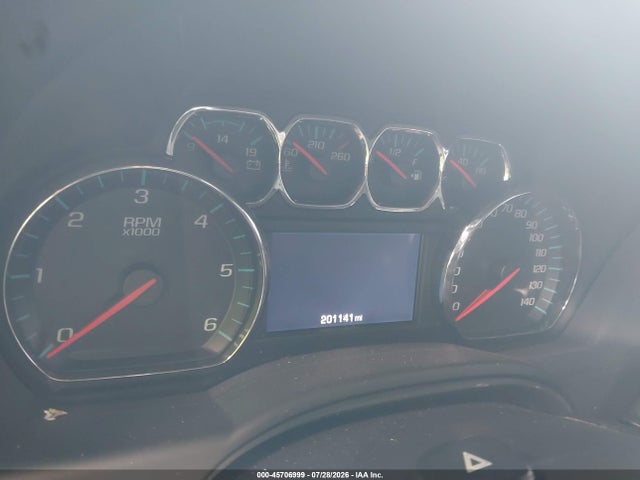 45706999 :رقم المزاد ، 1GNSKHKC9JR232559 vin ، 2018 Chevrolet Suburban Lt مزاد بيع