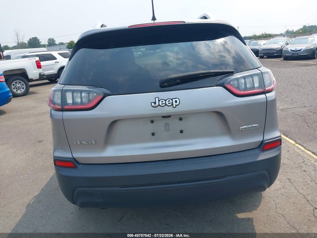 45707042 :رقم المزاد ، 1C4PJMCB1KD486670 vin ، 2019 Jeep Cherokee Latitude 4x4 مزاد بيع