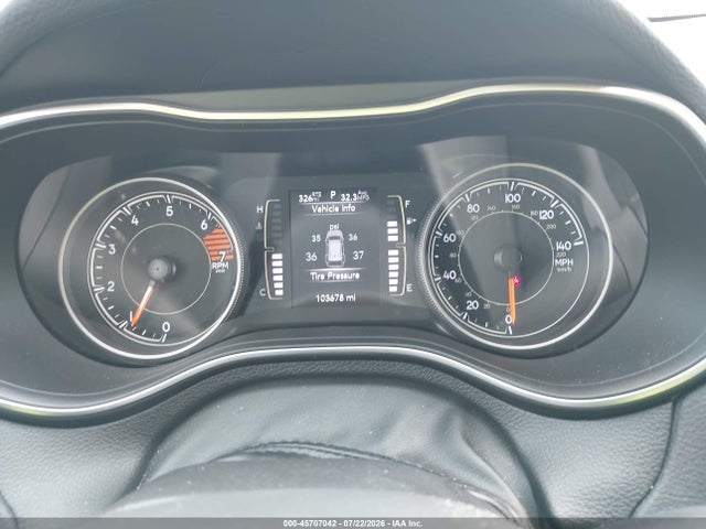 45707042 :رقم المزاد ، 1C4PJMCB1KD486670 vin ، 2019 Jeep Cherokee Latitude 4x4 مزاد بيع