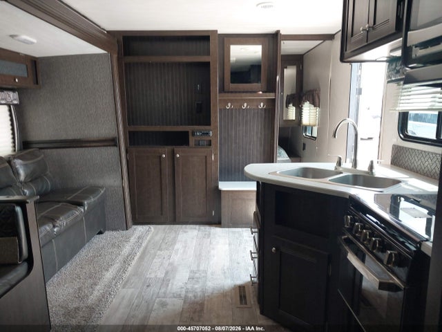 45707052 :رقم المزاد ، 5SFPB3125KE402500 vin ، 2019 Heartland Rv Pioneer مزاد بيع