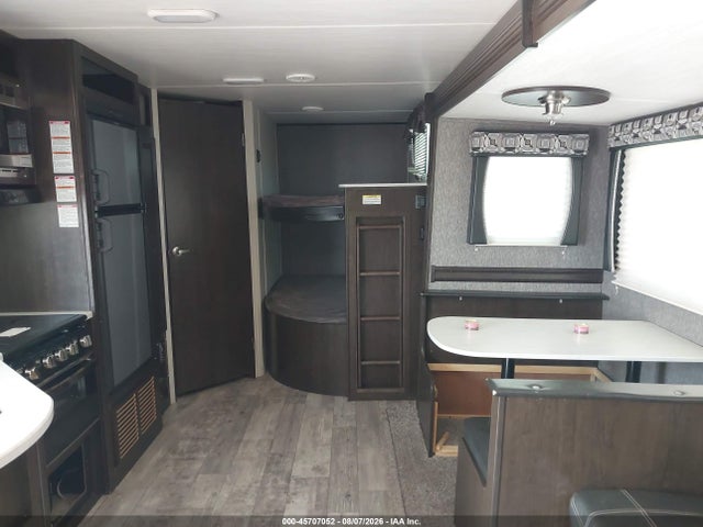 45707052 :رقم المزاد ، 5SFPB3125KE402500 vin ، 2019 Heartland Rv Pioneer مزاد بيع