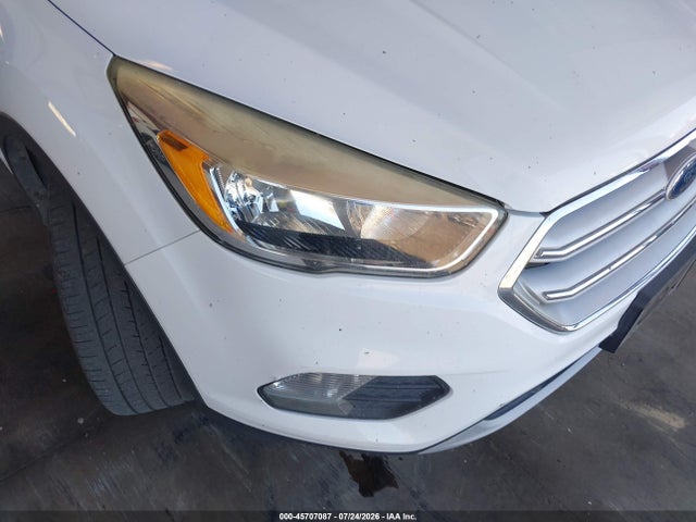 1FMCU9GD3JUA97876 Ford ESCAPE SE