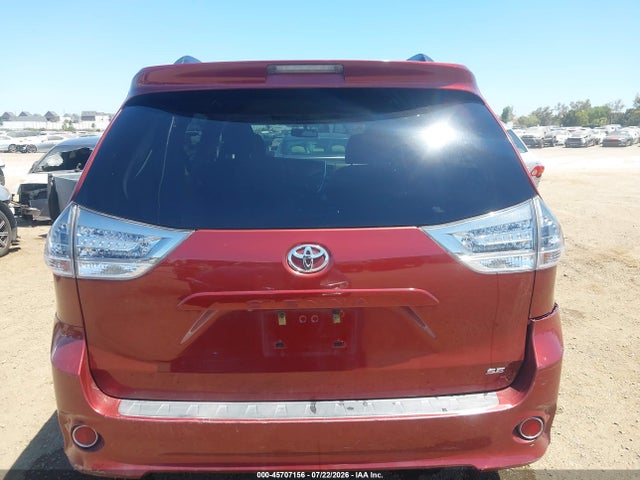 5TDXZ3DC4HS878727 Toyota Sienna Se 8 Passenger