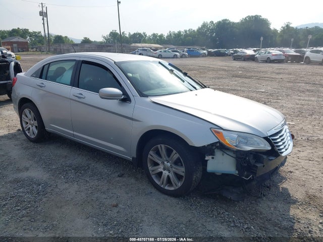 45707188 :رقم المزاد ، 1C3CCBBGXCN210384 vin ، 2012 Chrysler 200 Touring مزاد بيع
