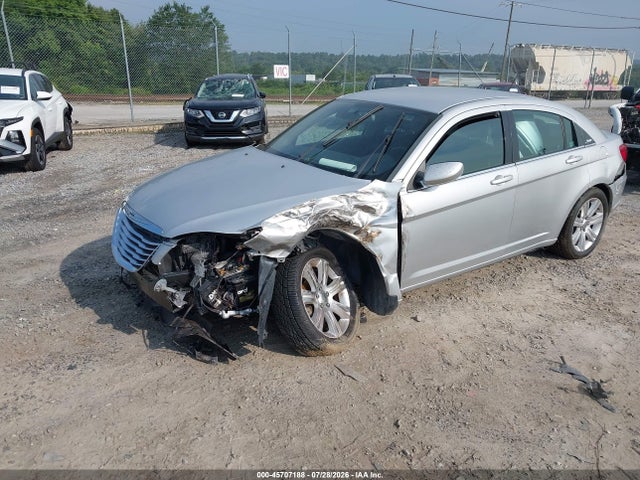 45707188 :رقم المزاد ، 1C3CCBBGXCN210384 vin ، 2012 Chrysler 200 Touring مزاد بيع