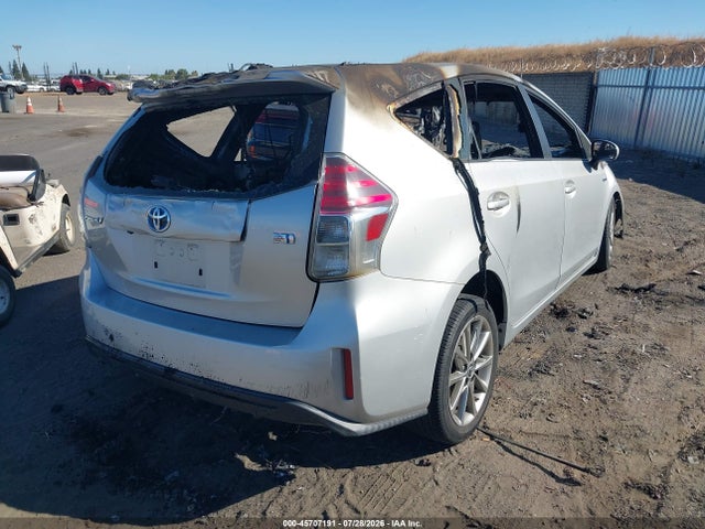 Toyota Prius V Five 2015 JTDZN3EU4FJ025766 Image 4