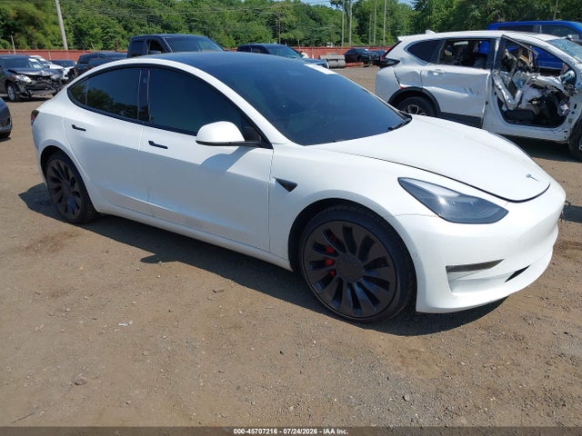 2022 Tesla Model 3 Performance Dual Motor All-wheel Drive მანქანა იყიდება აუქციონზე, vin: 5YJ3E1EC5NF359120, აუქციონის ნომერი: 45707216